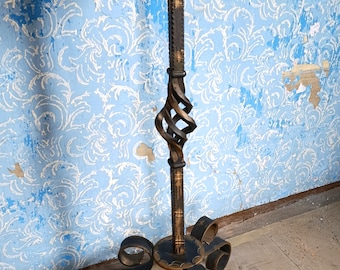 キャンドル1本用の大型キャンドルホルダー／鍛造、直径15cm、高さ73cm