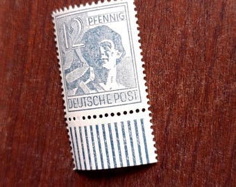 Sello de correo / estampilla / Deutsche Post / 12 Pfennig sin usar / Briefmarke