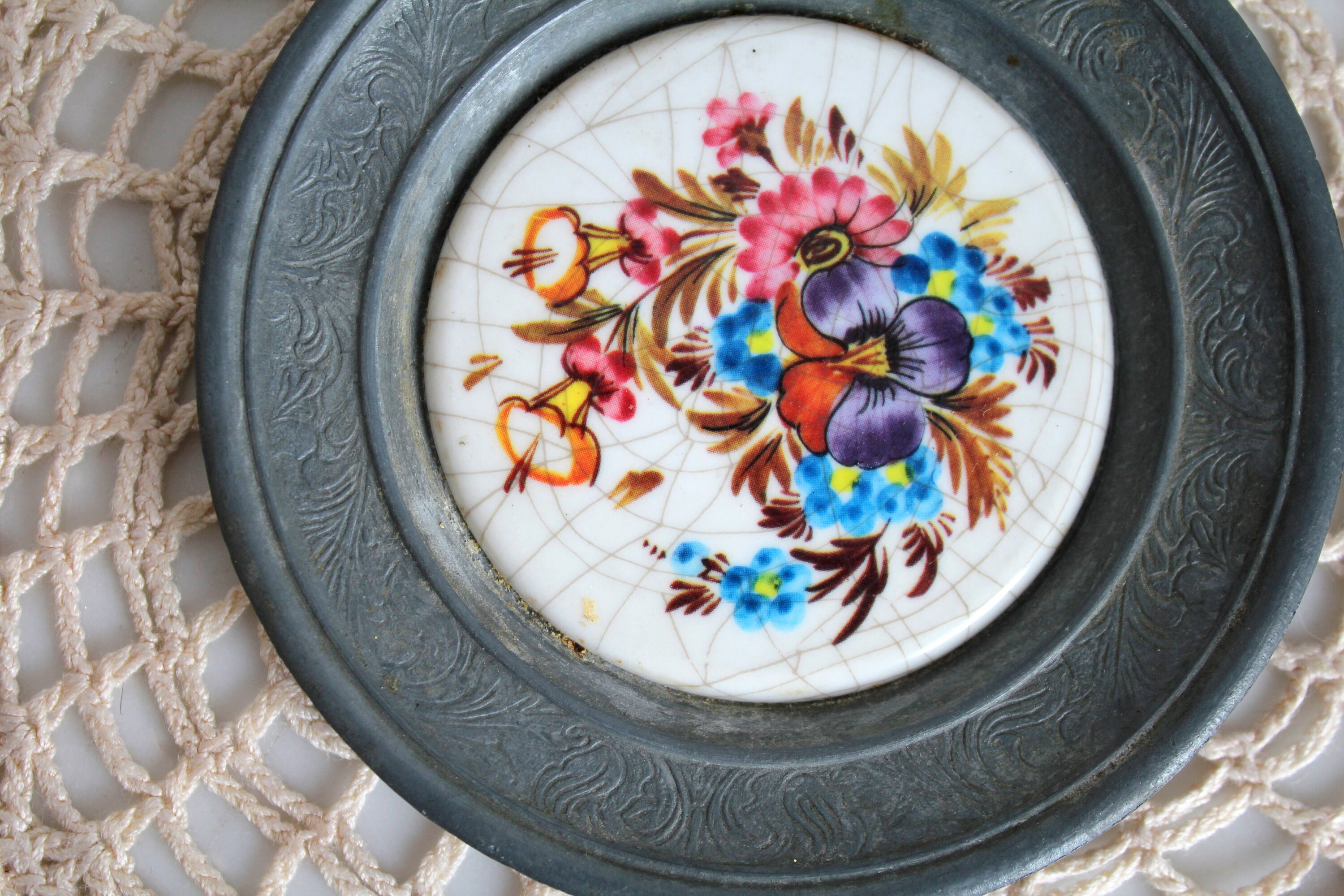 Small metal plate wall décor with porcelain picture flowers Etsy