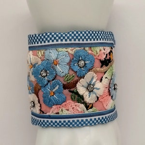 Silk Cuff Bracelet Vintage Kimono Fabric Bracelet BOHO Bracelet, Jewelry Gift for Her Fabric Wrist Cuff Embroidered Wrist Wrap Bracelet