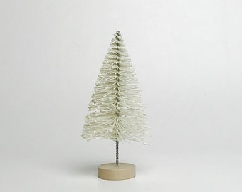 Small White Vintage Wire Tree