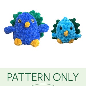 Peut inclure: Un modèle de crochet pour réaliser deux petits oiseaux en peluche. Les oiseaux sont bleus et turquoise avec des accents verts et jaunes. Le modèle est intitulé "PATTERN ONLY" avec la date "APR 2024".