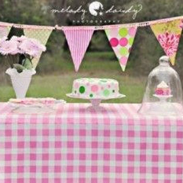 lovemyfabric Gingham/Checkered 100% Polyester Country Style for Picnic Party and Dinner Tablecloth/Overlay