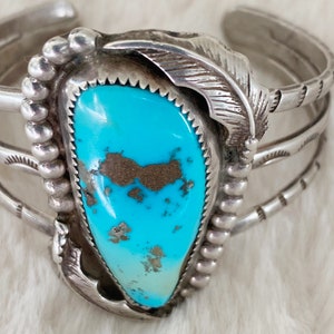 Bracelet Cuff 1940s Three Bar Navajo with large Turquoise image 8