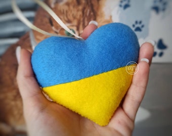 Filzherz in ukrainischen Flaggenfarben, Weiches ukrainisches Herz, Pray for Ukraine Ornament