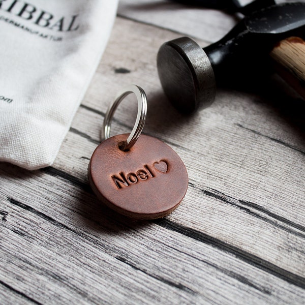 Leather keyring round