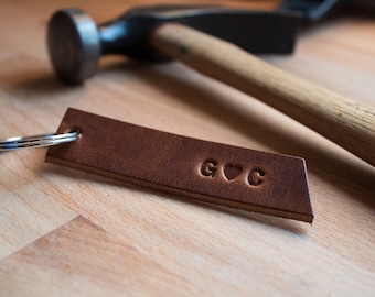 Llavero de piel con monograma | Llavero natural | Regalo para él/ella, regalo de cumpleaños, personalizado | 100% hecho a mano