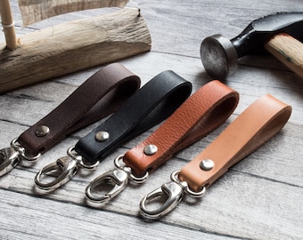 Llavero personalizado de piel curtida vegetal con mosquetón inoxidable - Idea de regalo | 100% hecho a mano