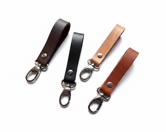 Llavero personalizado de piel curtida vegetal con mosquetón inoxidable - Idea de regalo | 100% hecho a mano