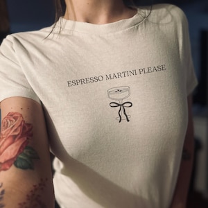 Espresso Martini Baby Tee Shirt Bow Coquette Baby Tee Cocktail Lover Shirt Espresso Martini Shirt Cocktail Lover Gift Trendy 90s Crop Top
