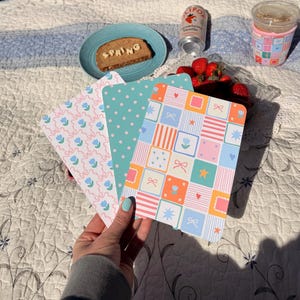 Colorful patterned Kindle Inserts for clear case