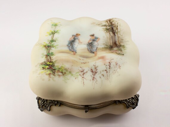 C F Monroe Wave Crest Egg Crate Large Dresser Box… - image 1