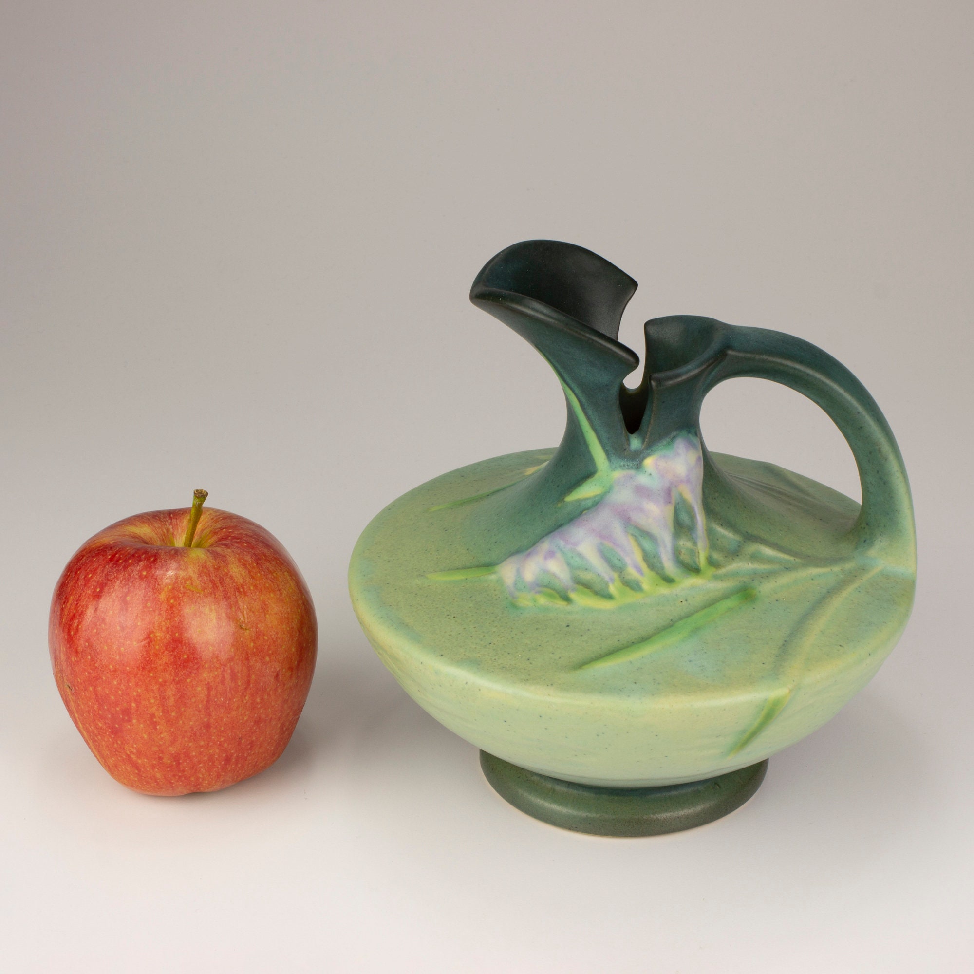 Roseville Pottery Freesia Decorative Ewer/pitcher, Shape 19-6