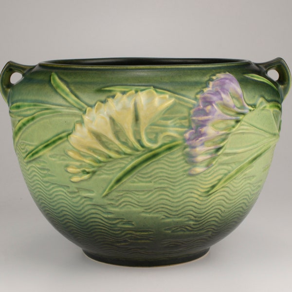 Roseville Pottery Vintage Freesia Jardiniere, Shape 669-6, Tropical Green