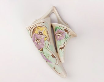 Roseville Vintage Pottery Morning Glory Wall Pocket, Shape 1275-8, White, Label