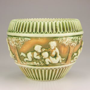Roseville Pottery Donatello Jardiniere, Shape 575-5, Green/White/Tan