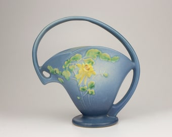 Roseville Pottery Vintage Columbine Decorative Basket, Shape 366-8, Frost Blue