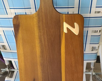 Charcuterie Board Personalized, Cutting Board, Cheese Board Acacia with Brass Initial Inlay