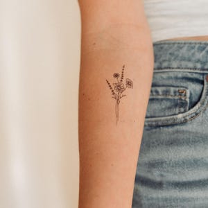Daisy Temporary Tattoos | Set of 2 hand drawn floral temporary tattoos, 3&quot; flower tattoo