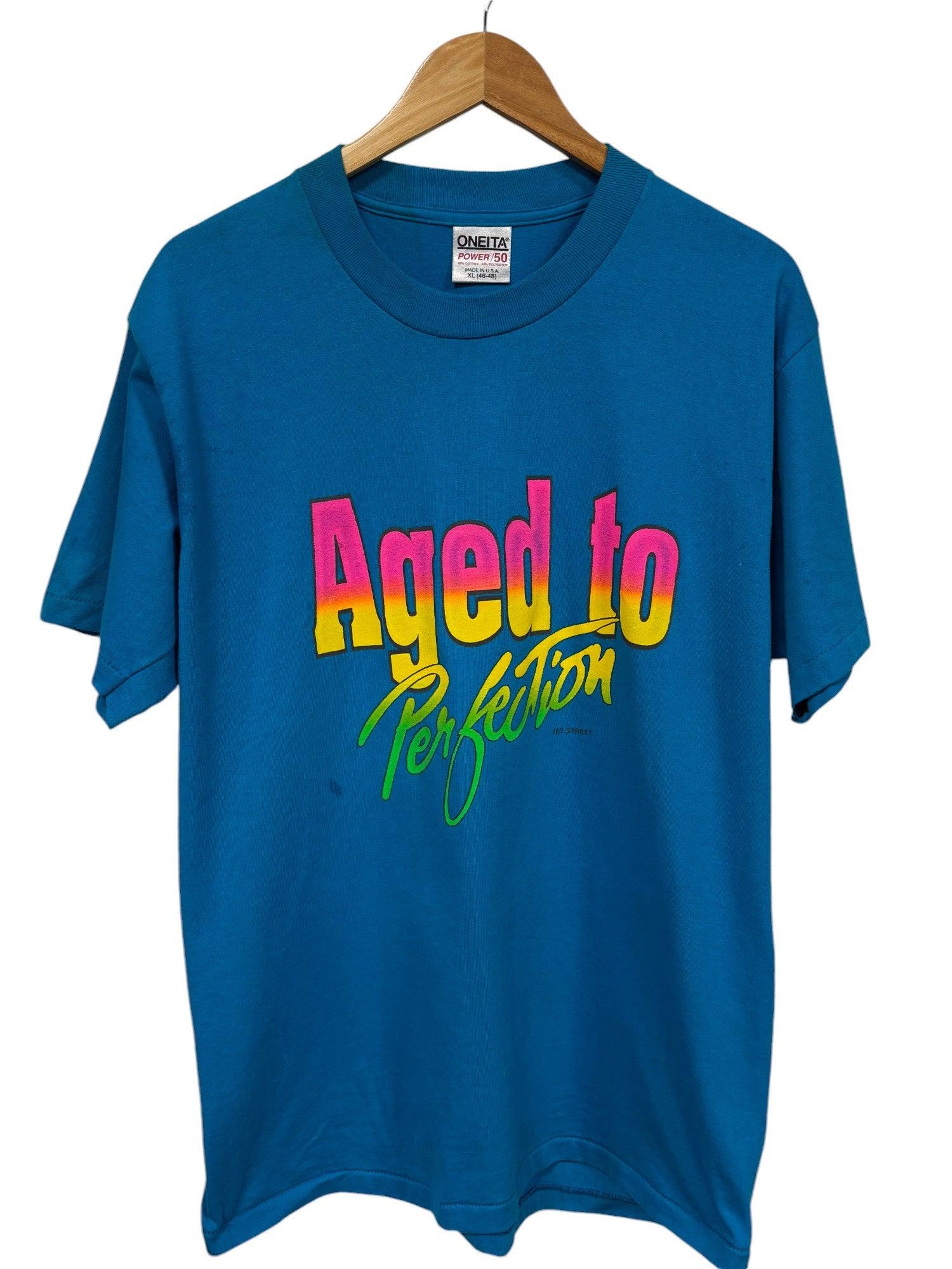 ヴィンテージ90年代 Oneita Aged to Perfection グラフィックTシャツ