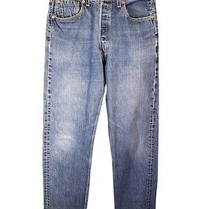 Calça jeans vintage Levi's 501 Made in USA, lavagem média, perna reta, tamanho 31x33