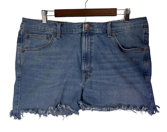 Wrangler Relaxed Fit Cutoff Denim Shorts Size 38
