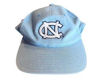 Vintage jaren 90 UNC teerhakken met logo getailleerde hoed maat 7 1/4