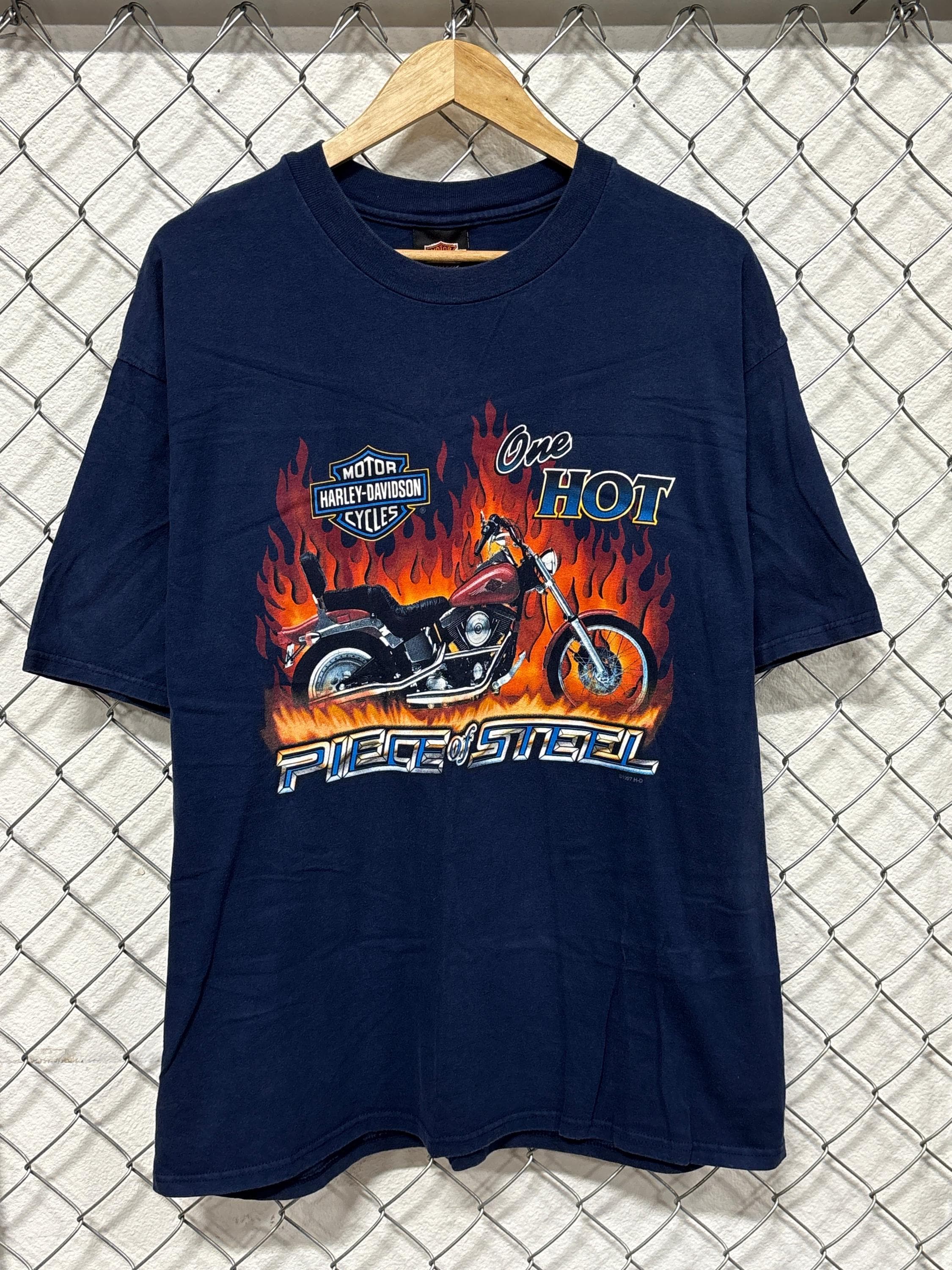 Vintage 1997 Harley Davidson One Hot Piece of Steel Biker Tee Size