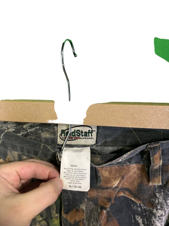 FieldStaff Hunters Woodland Camo Cargo Pants Size… - image 3