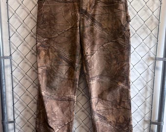 Calça Carhartt Real Tree Camo, fabricada nos EUA, tamanho 30x32.