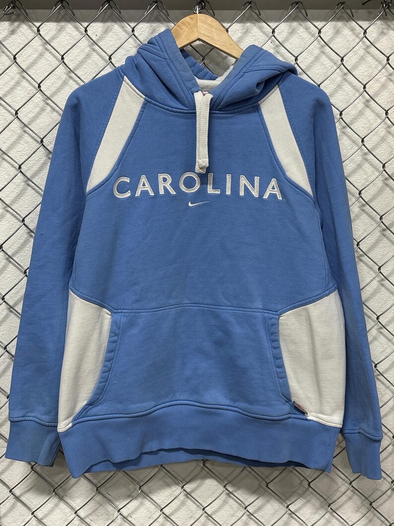 Vintage Y2K Nike North Carolina Tar Heels Center Swoosh Hoodie Größe S Bild 1
