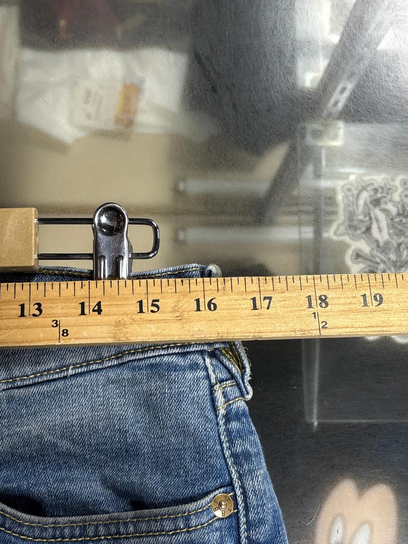 True Religion Relaxed Denim Shorts Size 33 image 4