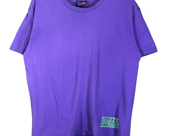 Camiseta vintage de los 90 para la playa, color morado, con estampado en la espalda, talla grande.