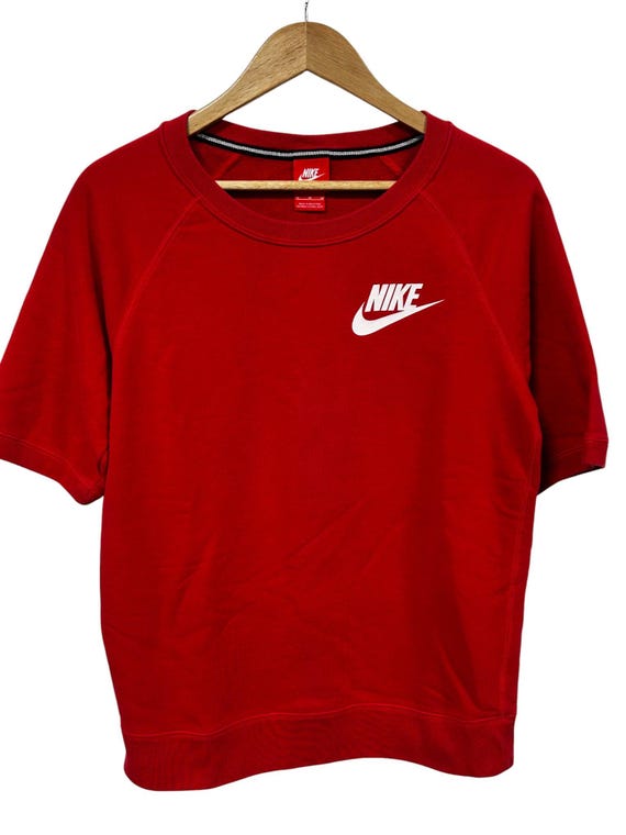 nike short sleeve sweater