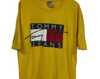 Vintage 90's Tommy Hilfiger Big Flag Logo Graphic Tee Size XL