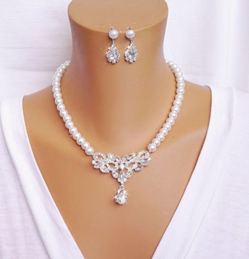 Beaded Bride Jewelry Set White Pearl Jewelry Set and Earring Set Wedding Jewelry Bridal necklace Rhinestones Jewelry Set