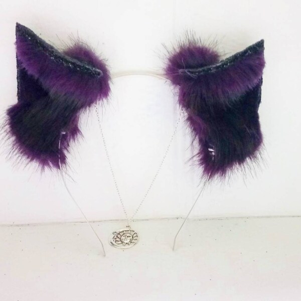 Paarse middernacht kitten oren