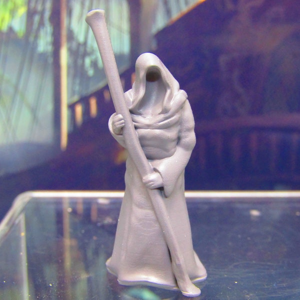 Mysterious Hooded Figure Miniature Mini Scatter Terrain Scenery Props Minis 3D Printed Model 28/32mm Scale Tabletop Games RPG Fantasy