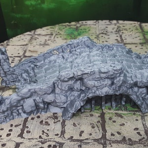 Ruined Stone Bridge Scatter Terrain Scenery 28mm Dungeons & Dragons 3D Printed Mini Miniature Model Tabletop War Gaming Wilds of Wintertide Bild 3