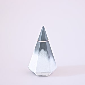 jack \ concrete ring holder