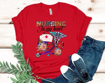 Camicia per infermieri, Infermiera registrata, Nuova futura idea regalo per infermiere, Studente di scuola infermieristica, RN LPN, Vita da infermiera, Infermiera, Camicia sanitaria, 1