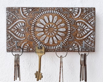 Mandala Key Holder – Boho Wall Decor, Rustic Wooden Key Rack, Entryway Organizer, Gift for Home