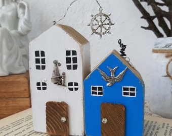 Ręcznie robione drewniane domy dekoracyjne, motyw marynistyczny, zestaw miniaturowych domków