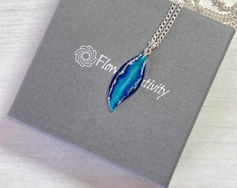 Leaf pendant blue and silver ocean design