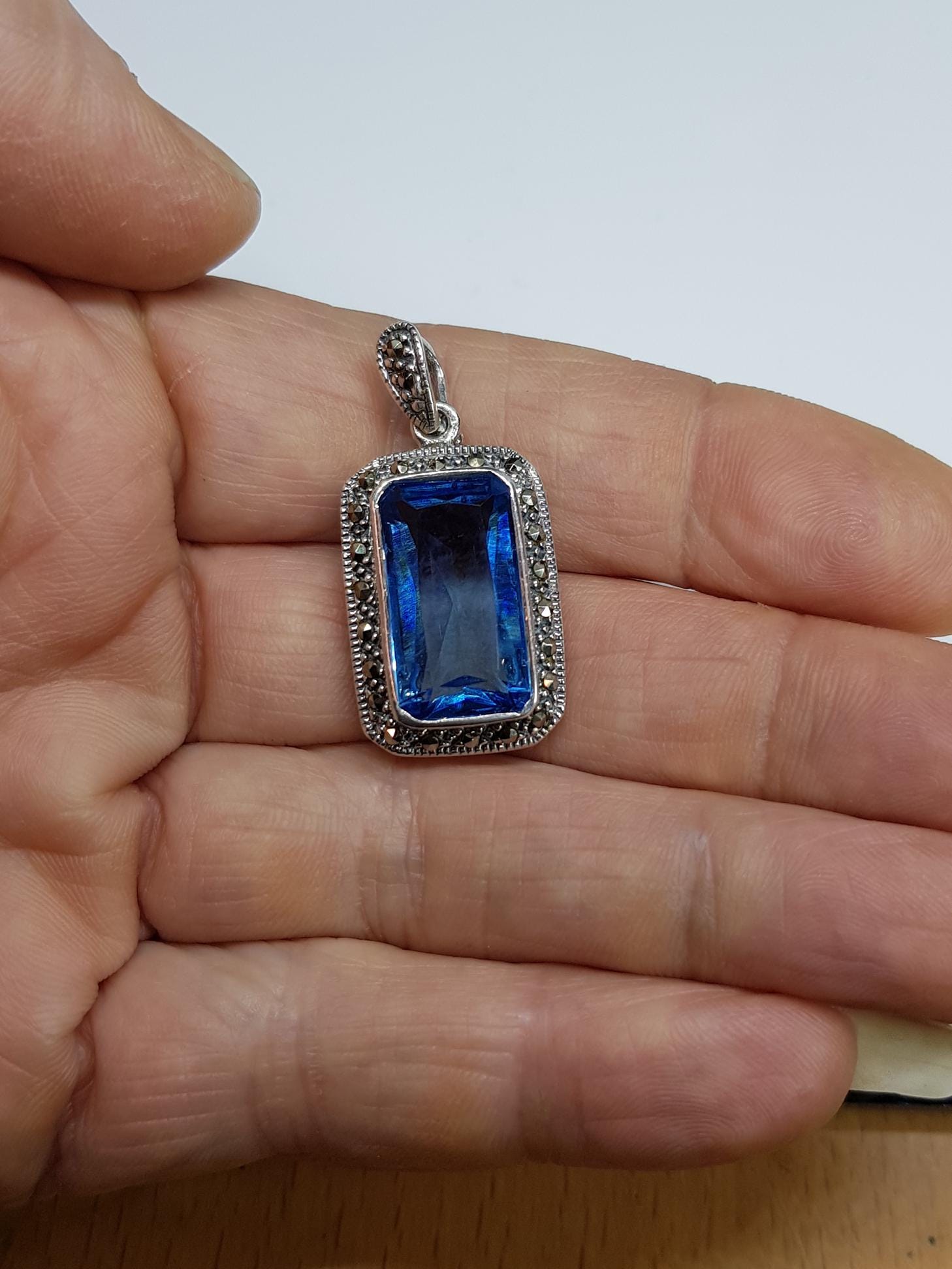 Pendentif Panier Ancien Art Déco En Argent Avec Marcassite Et émail Bleu - Chaîne 42cm Incluse - Bijou Transformé