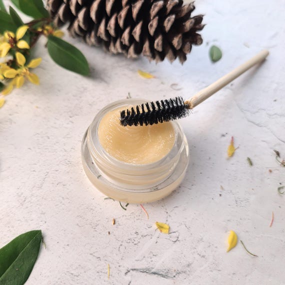 Lash Pomade: 3-in-1 Mascara Alternative, Serum, Conditioner with Castor Oil