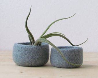 Grey green felted bowl / Two nesting bowls in grey green / Cozy Air plant holder / Minimalist decor