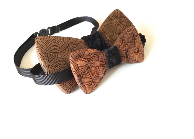 Father&Son" wooden bowtie set / Made of solid walnut wood / With laser engraved circles pattern image 3