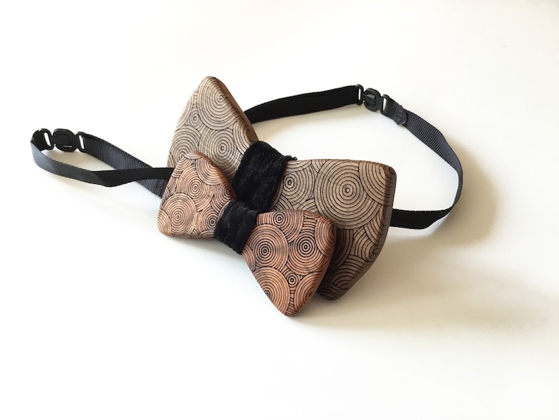Father&Son" wooden bowtie set / Made of solid walnut wood / With laser engraved circles pattern image 1