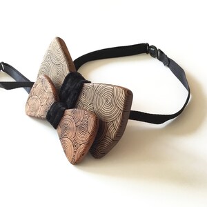 Father&Son" wooden bowtie set / Made of solid walnut wood / With laser engraved circles pattern image 4